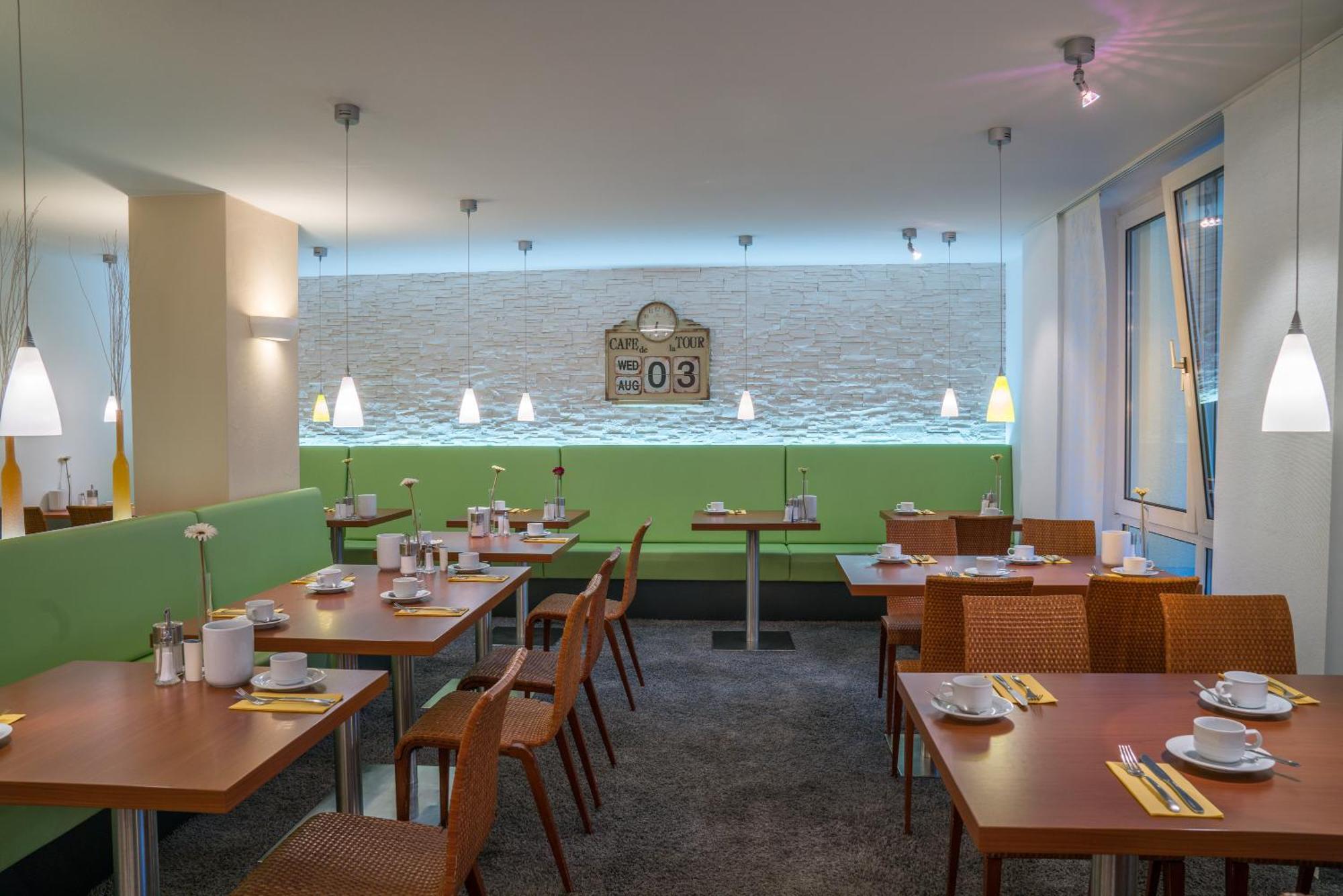 Airporthotel Residenz Steinenbronn Ngoại thất bức ảnh