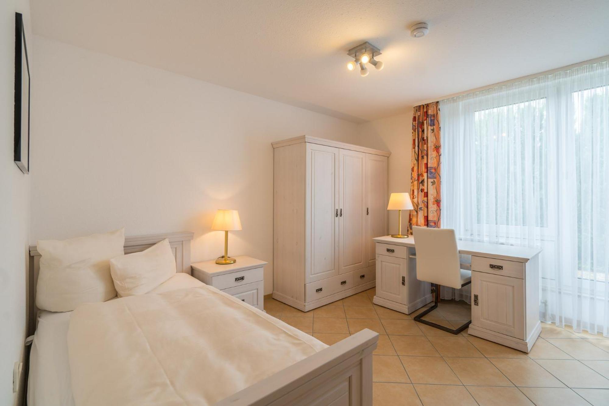 Airporthotel Residenz Steinenbronn Ngoại thất bức ảnh