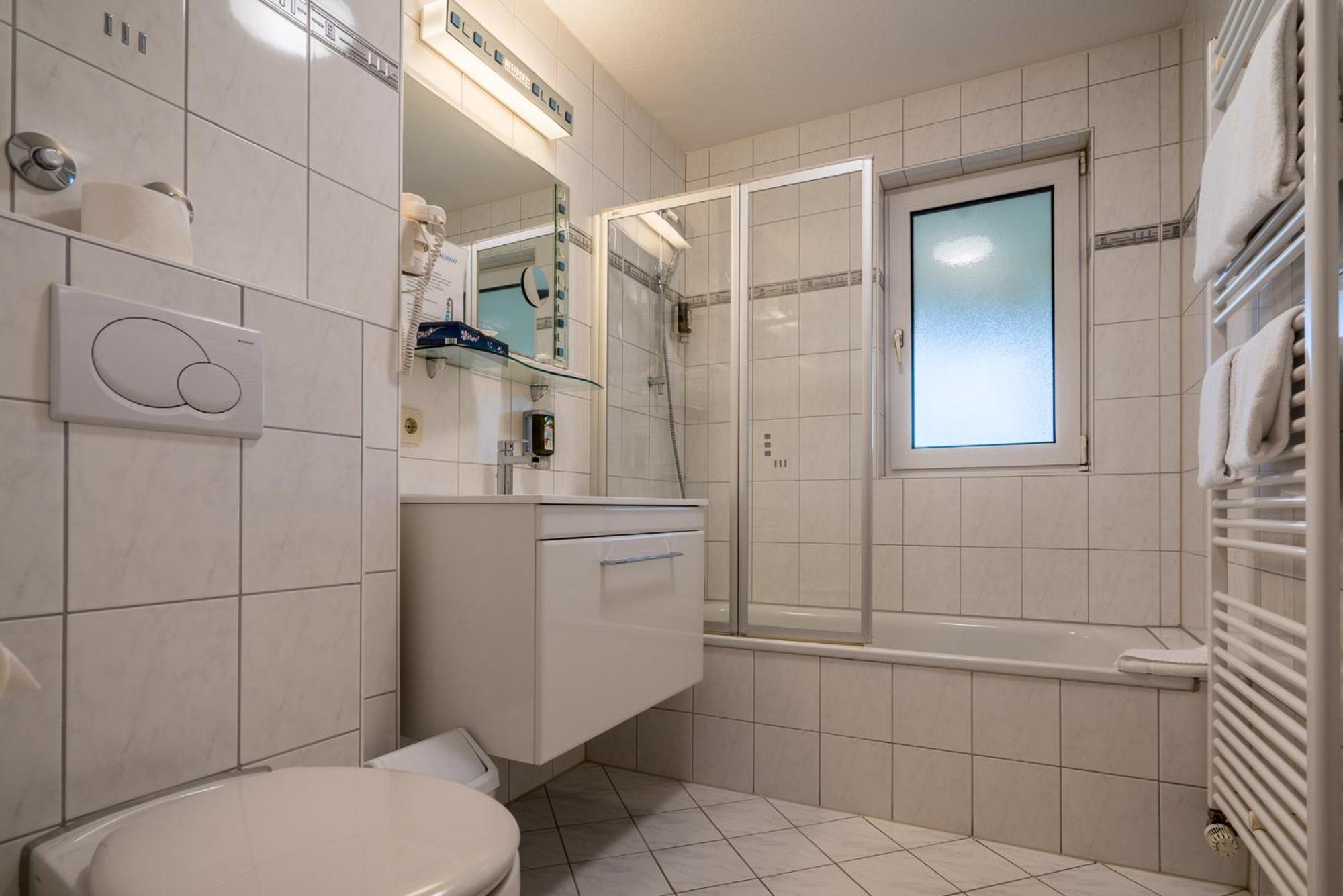 Airporthotel Residenz Steinenbronn Ngoại thất bức ảnh
