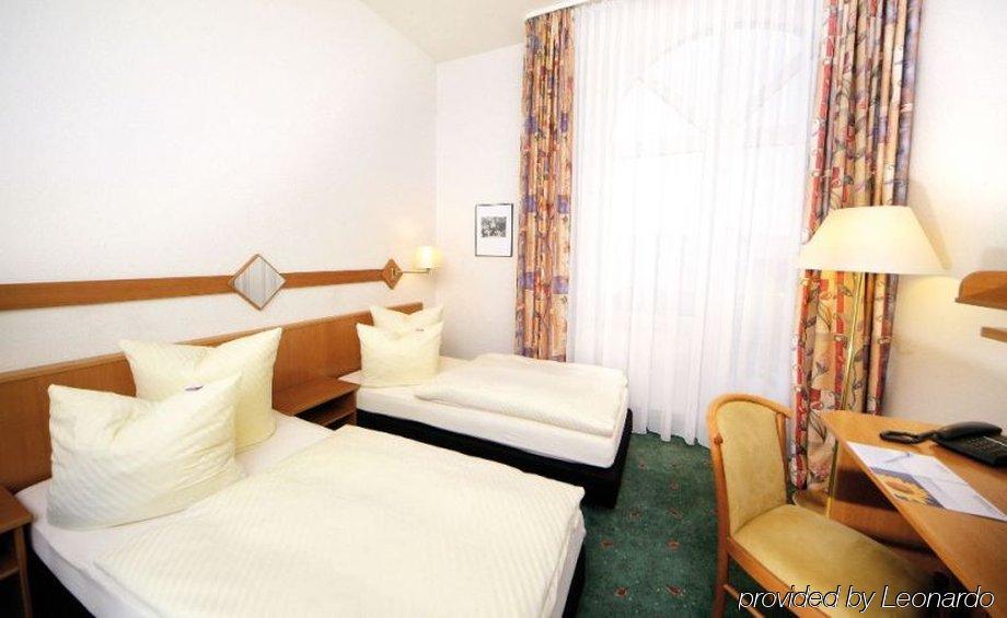 Airporthotel Residenz Steinenbronn Ngoại thất bức ảnh