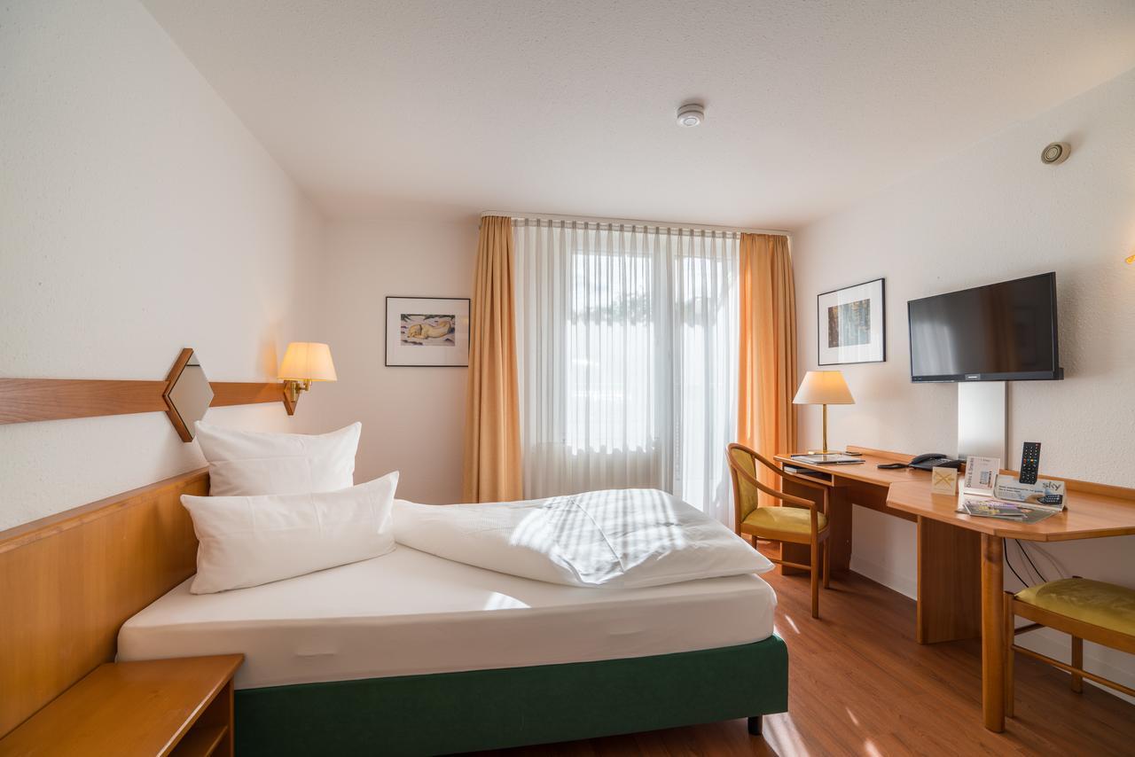 Airporthotel Residenz Steinenbronn Ngoại thất bức ảnh